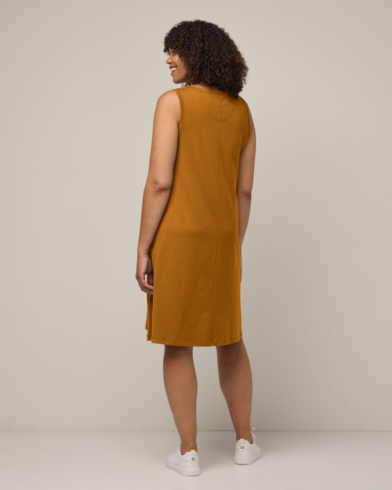 20220727 wooland 00452 SierraTankDress Long Ochre LR