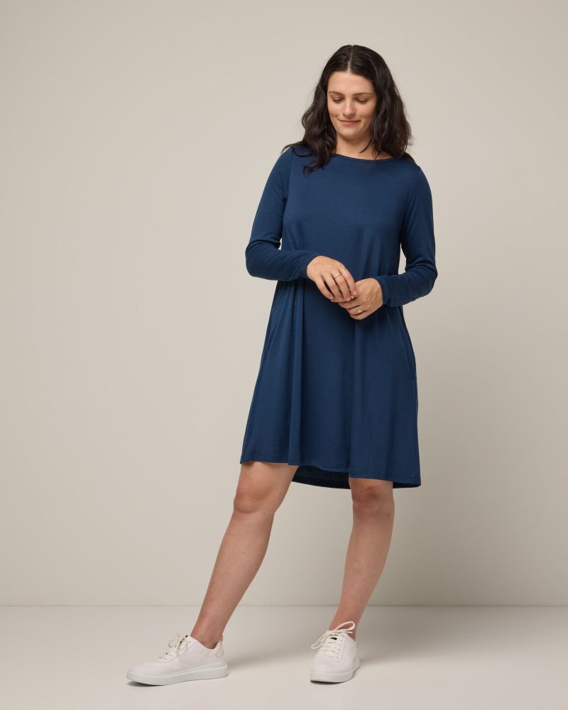 20220727 wooland 01100 RowenaSwingDress MarineBlue LR