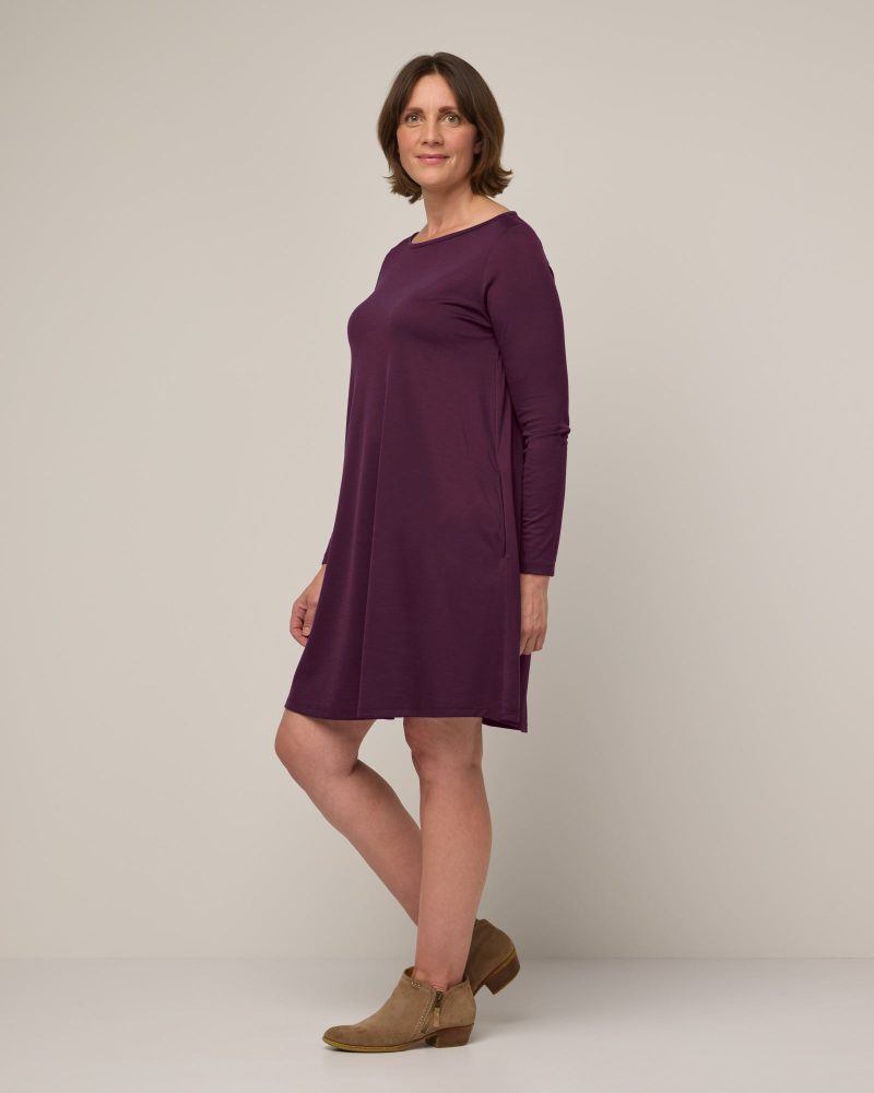 20221025 wooland 00747 RowenaSwingDress Marionberry LR