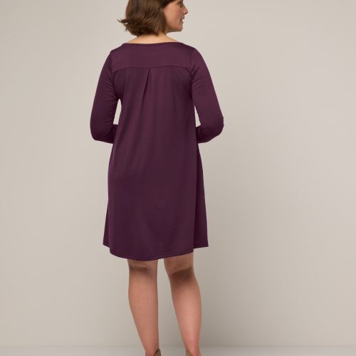 20221025 wooland 00761 RowenaSwingDress Marionberry LR