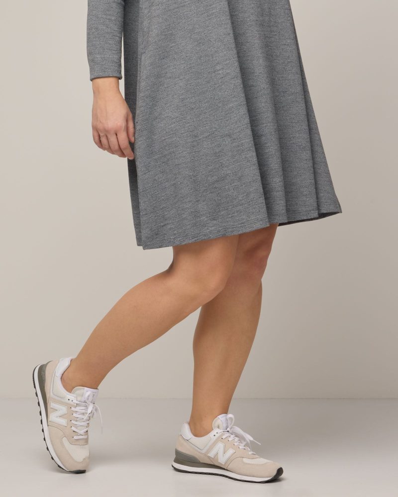 20230117 wooland 01017 RowenaSwingDress CharcoalHeather LR