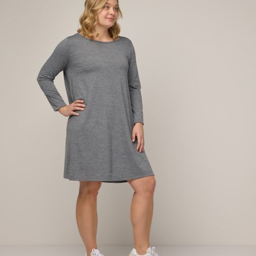 20230117 wooland 01030 RowenaSwingDress CharcoalHeather LR