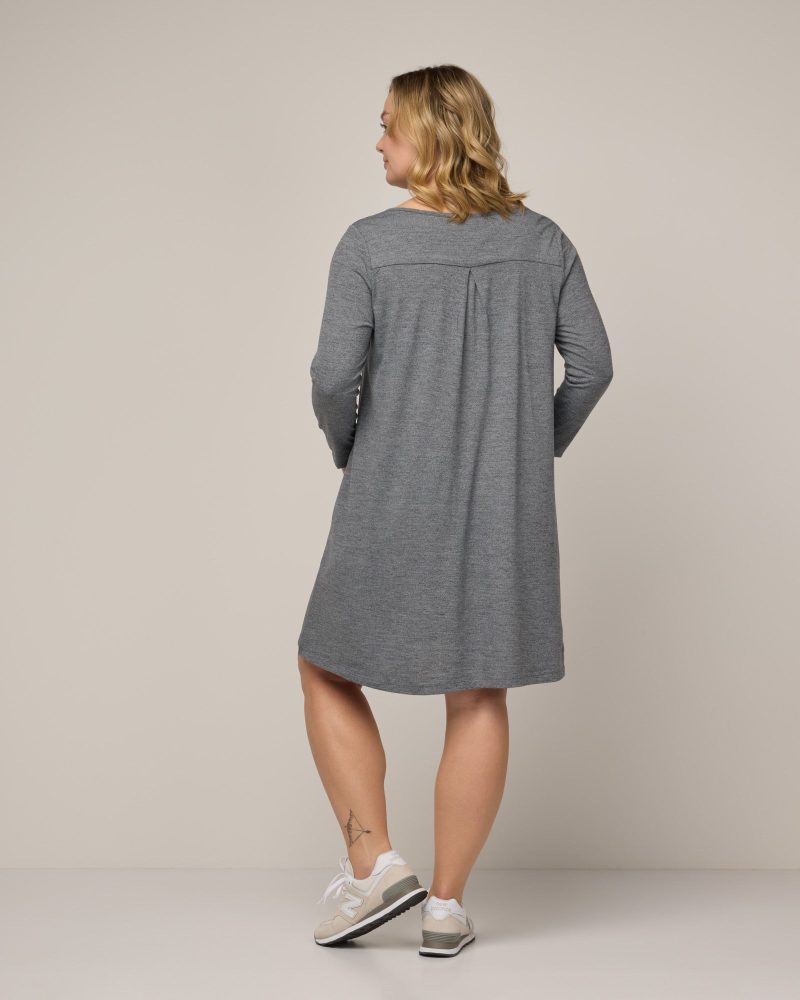 20230117 wooland 01038 RowenaSwingDress CharcoalHeather LR