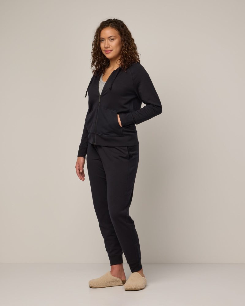 20230214 wooland 00200 AspenZipHoodie Jogger Black LR