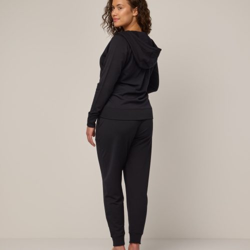 20230214 wooland 00210 AspenZipHoodie Jogger Black LR