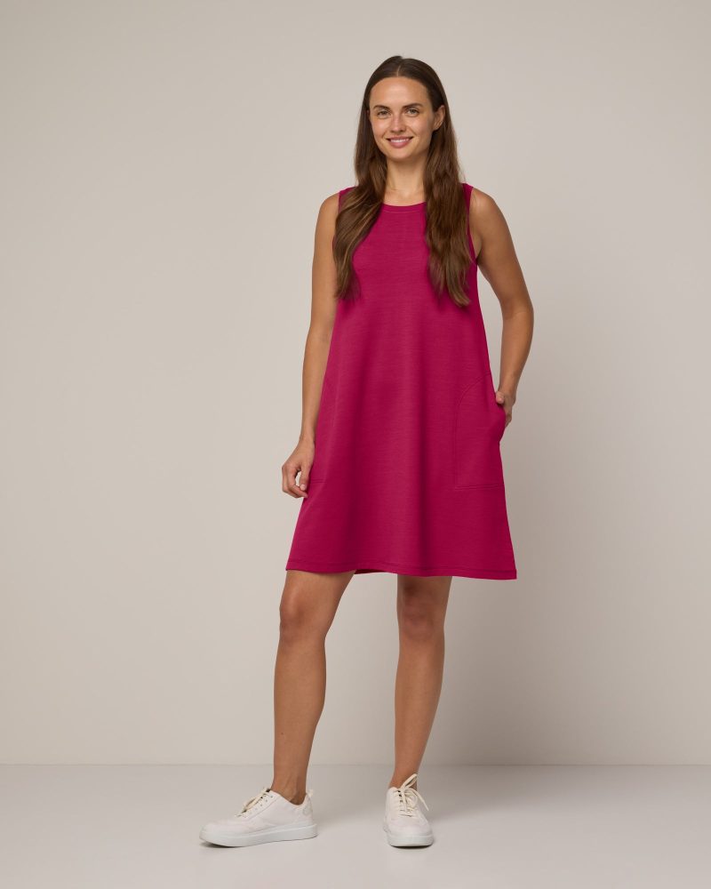 20230523 24 wooland 00232 SierraTankDress Beetroot LR