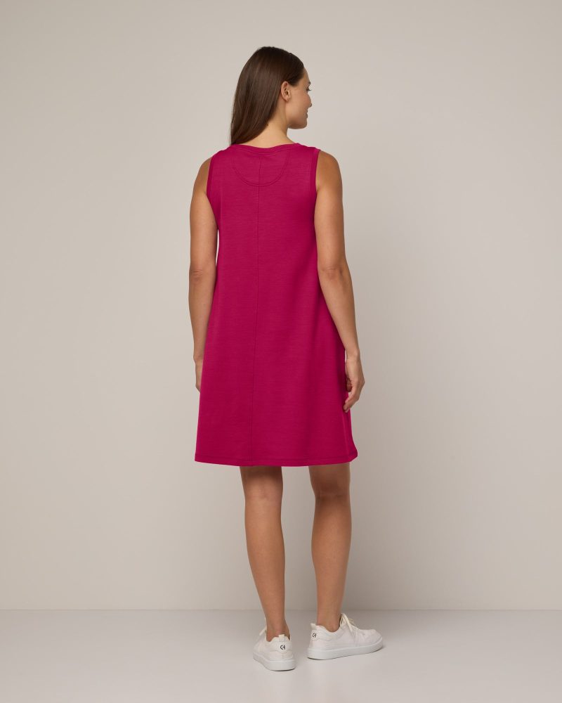 20230523 24 wooland 00239 SierraTankDress Beetroot LR