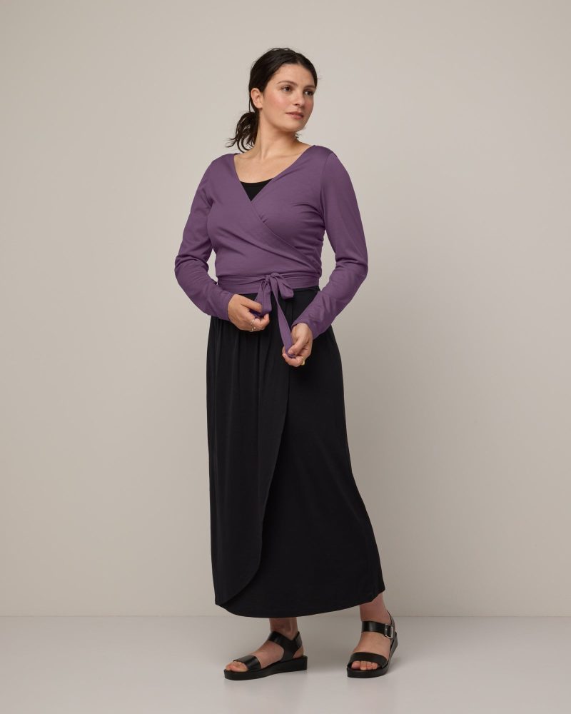 20230523 24 wooland 00790 NataliaWrapTop PurpleFig FrancisJerseySkirt Black LR