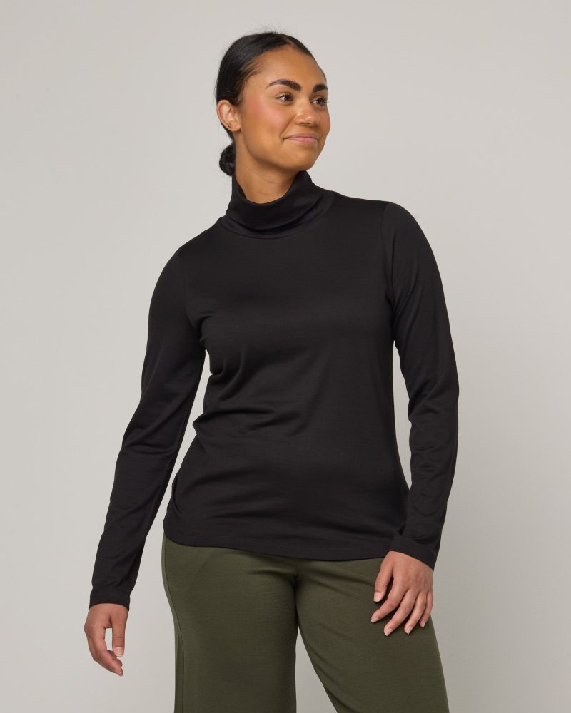 20230823 wooland 00157 AddisonTurtleneck Black LR