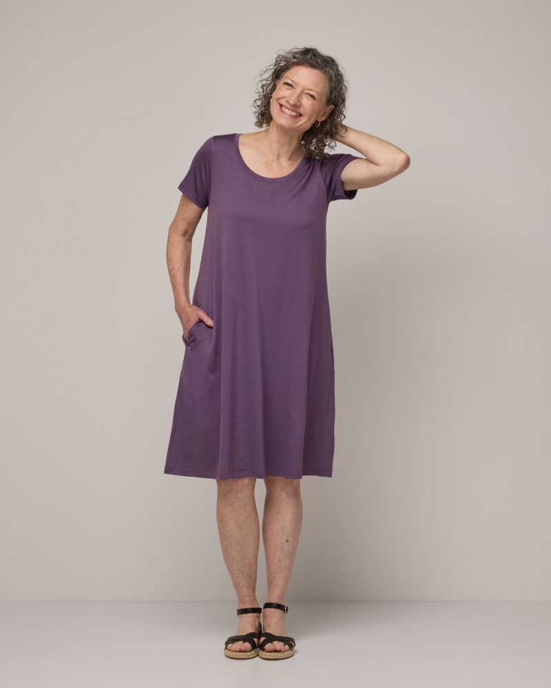 20231220 wooland 01339 MaggieSwingDress PurpleFig LR