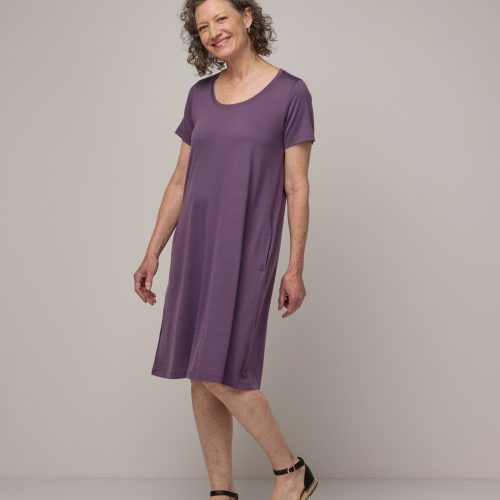 20231220 wooland 01361 MaggieSwingDress PurpleFig LR