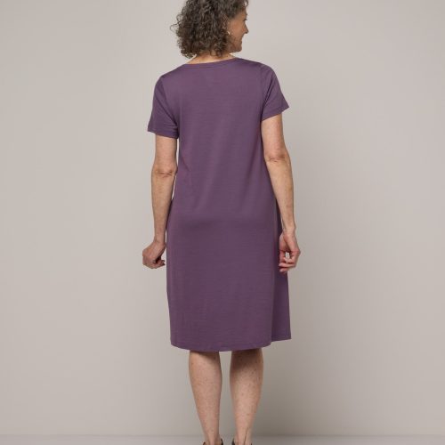 20231220 wooland 01393 MaggieSwingDress PurpleFig LR