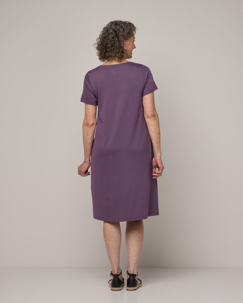 20231220 wooland 01393 MaggieSwingDress PurpleFig LR