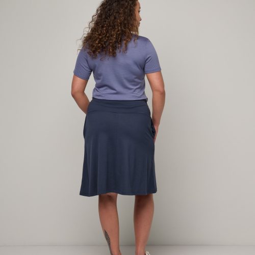 20240228 wooland 00217 HelenaTravelSkirt WashedNavy LR