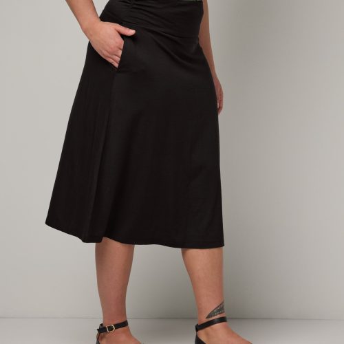 20240228 wooland 00563 HelenaMidiTravelSkirt Black LR