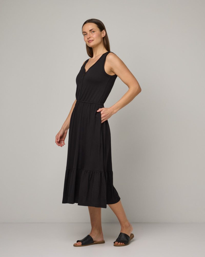 20240328 29 wooland 00875 GraceTieredTankDress Black LR