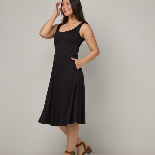 20240425 wooland 00983 AvaFitFlareDress Black LR