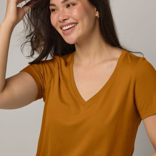 20240524 wooland 00102 MorganVNeckTee Ochre LR