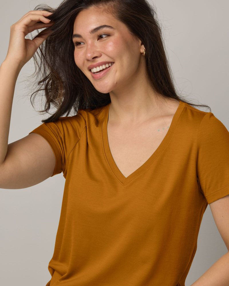 20240524 wooland 00102 MorganVNeckTee Ochre LR