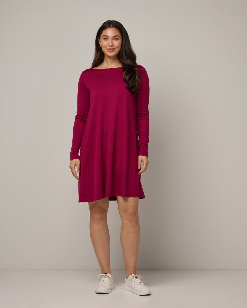 20240524 wooland 00489 RowenaSwingDress Beetroot LR