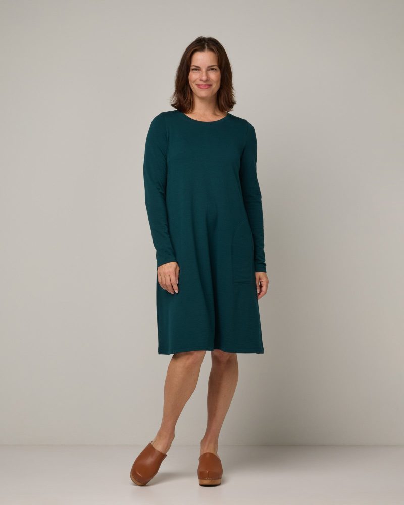 20240823 wooland 00193 ElizaSwingDress Pine LR