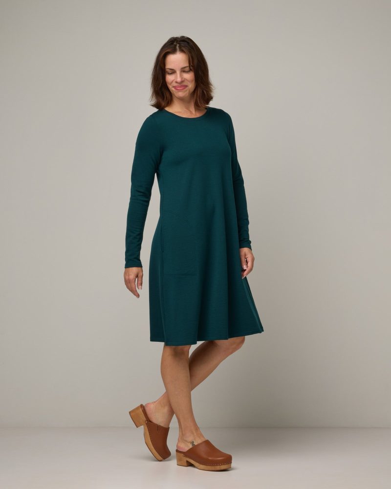 20240823 wooland 00280 ElizaSwingDress Pine LR