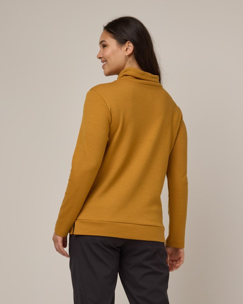 20240925 wooland 00706 TateHoneycombCowlNeckTop Ochre LR