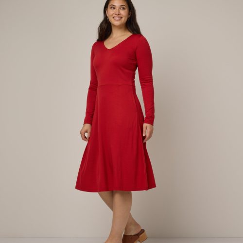 20240925 wooland 01652 TaliaFitFlareDress2.0 Pomegranate LR