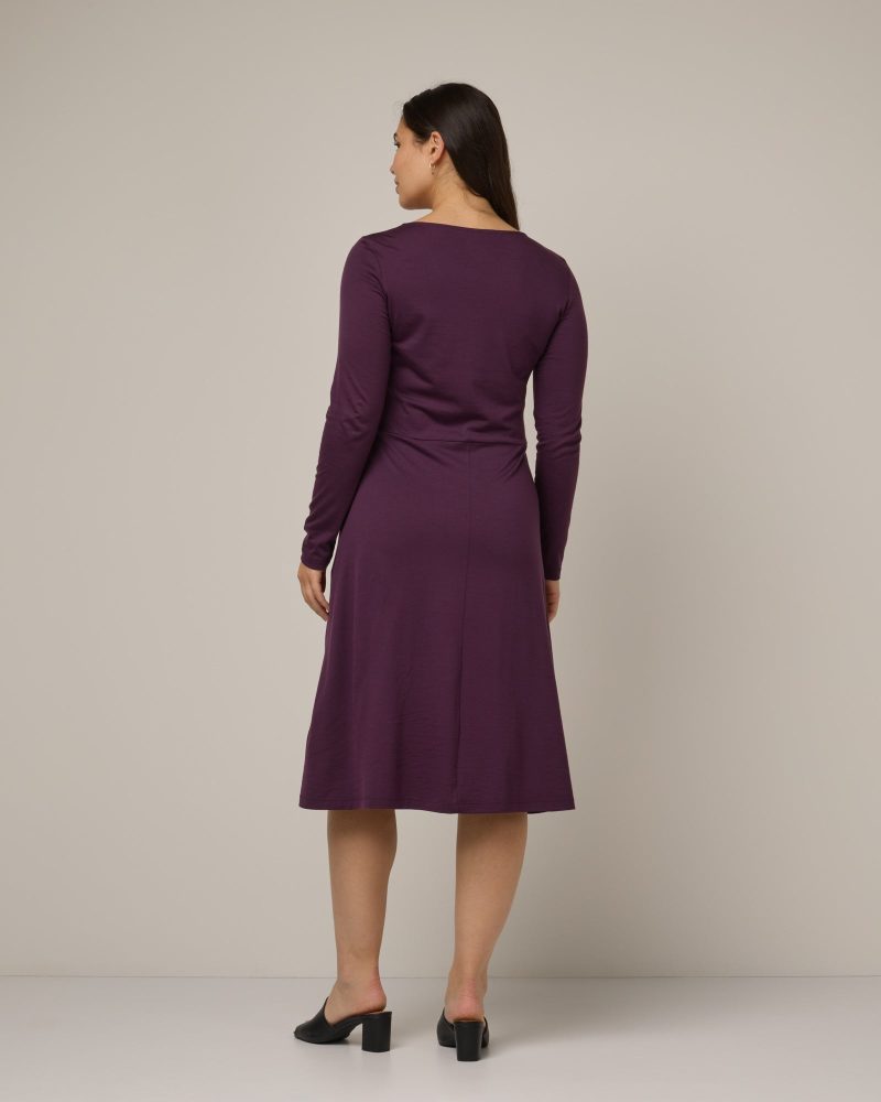 20240925 wooland 01837 TaliaFitFlareDress2.0 Marionberry LR