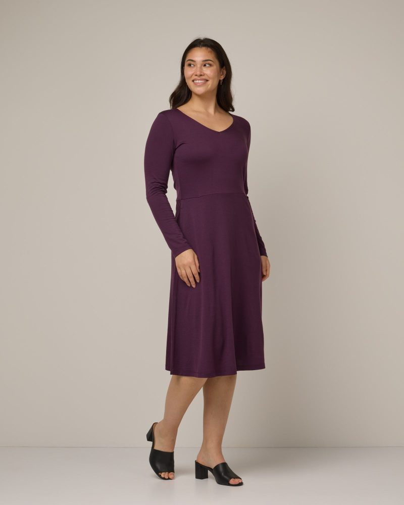 20240925 wooland 01881 TaliaFitFlareDress2.0 Marionberry LR