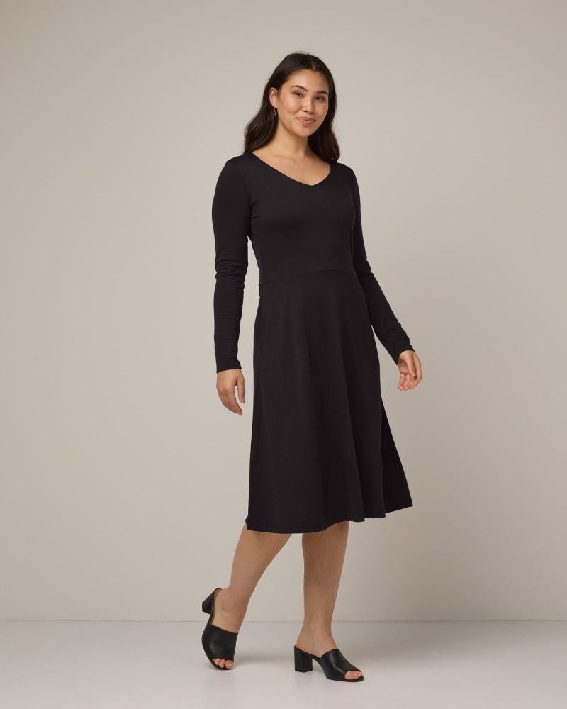 20240925 wooland 01894 TaliaFitFlareDress2.0 Black LR