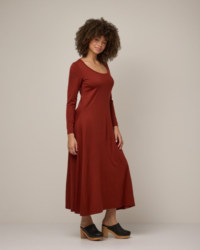 20241023 wooland 00612 ValerieMaxiDress RusticRed LR