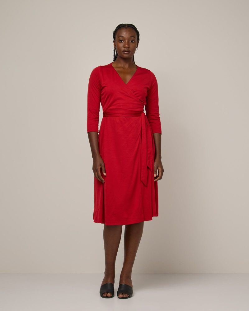 20241121 wooland 00028 AlanaWrapDress Pomegranate LR