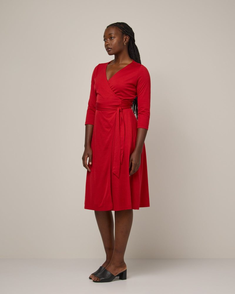 20241121 wooland 00062 AlanaWrapDress Pomegranate LR