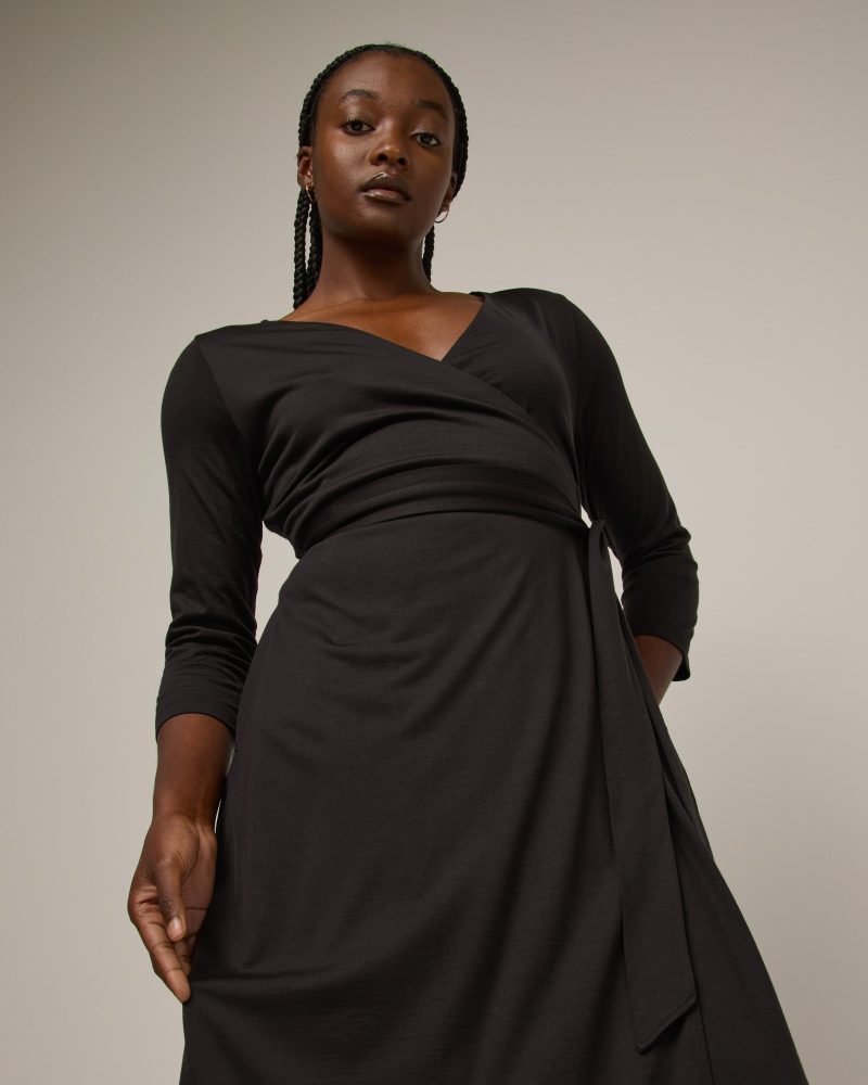 20241121 wooland 00211 AlanaWrapDress Black LR