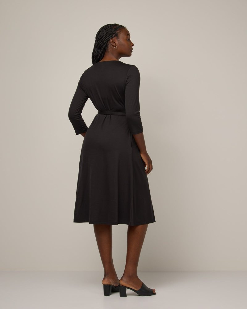 20241121 wooland 00252 AlanaWrapDress Black LR