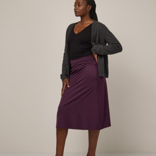 20241121 wooland 01290 HelenaMidiSkirt Marionberry LR