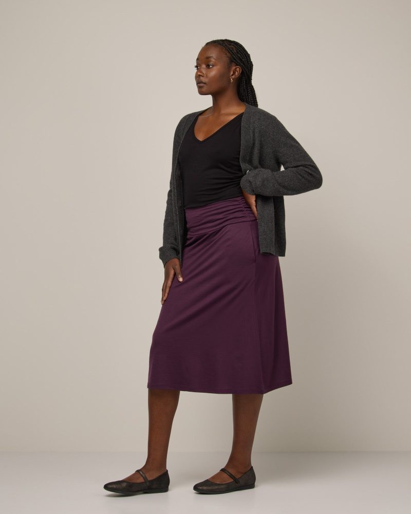 20241121 wooland 01290 HelenaMidiSkirt Marionberry LR