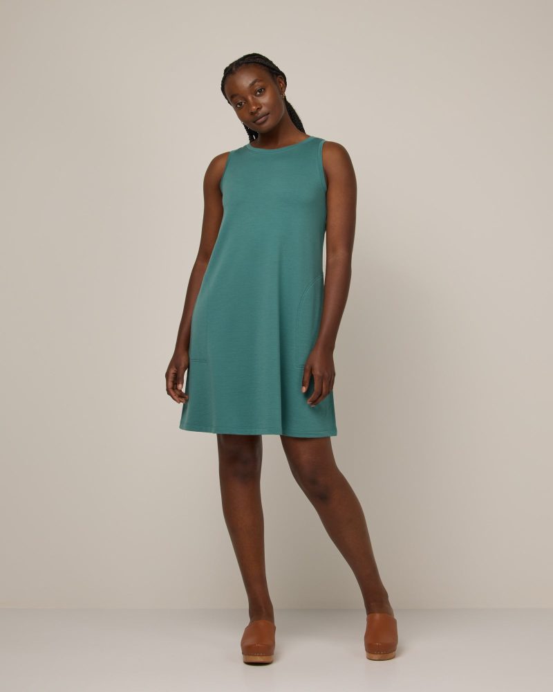 20241121 wooland 01645 SierraTankDress SilverJade LR